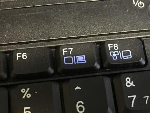 picture of keyboard's display switch key